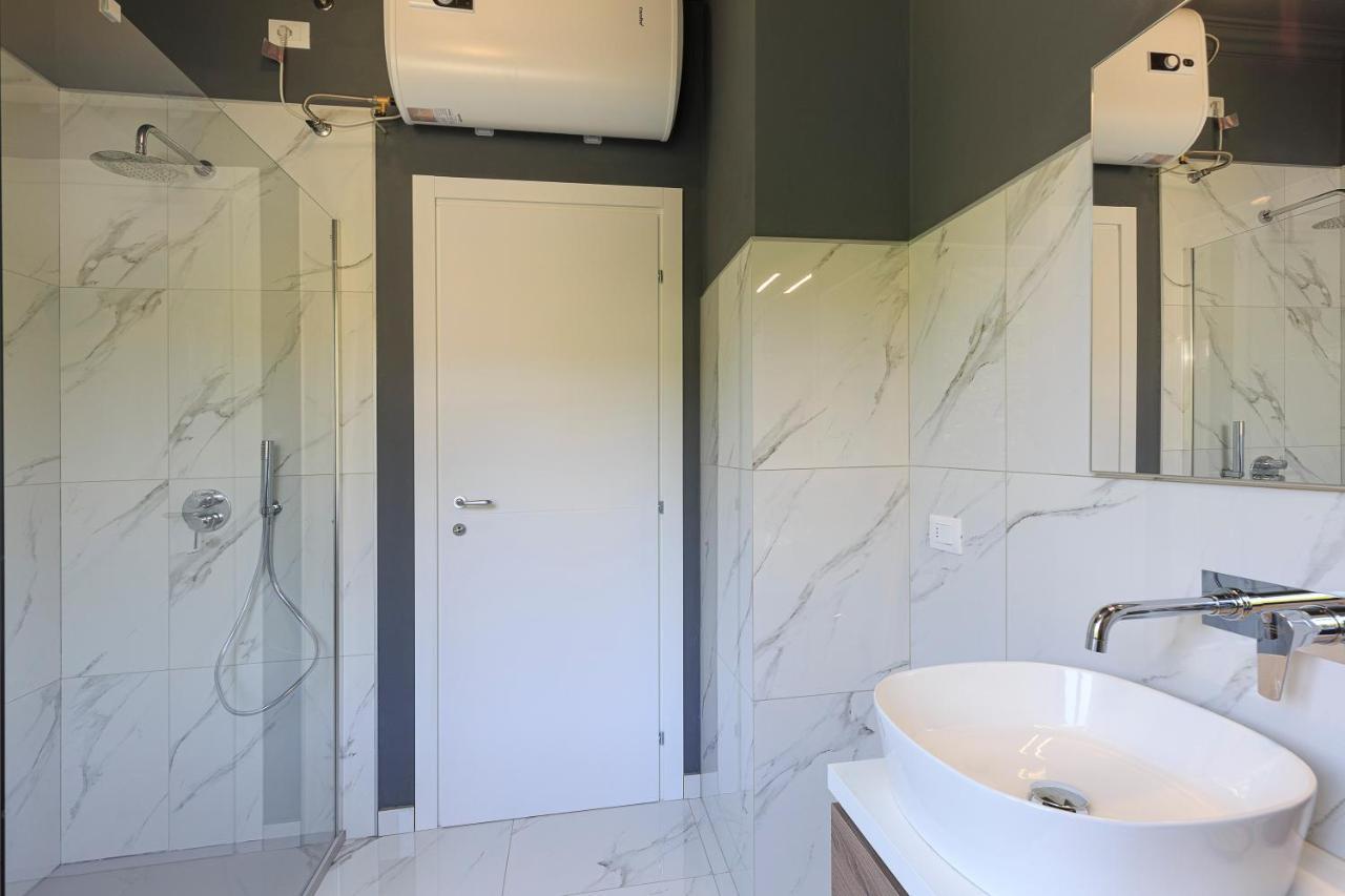 Alex Lodge - By Impero House Lesa Ngoại thất bức ảnh